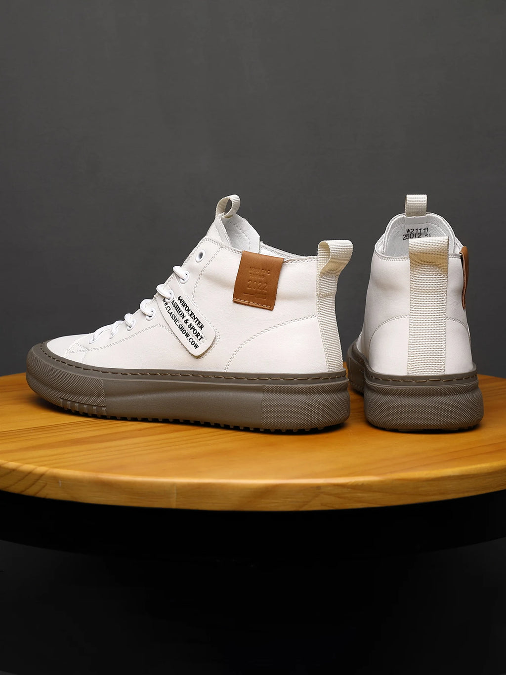 Men's Shoes Autumn and Winter New White Shoes Fashion Sneakers Sports High-Top Trendy Shoes Business Casual Breathable Thick-Soled Shoes Outdoor Casual Shoes