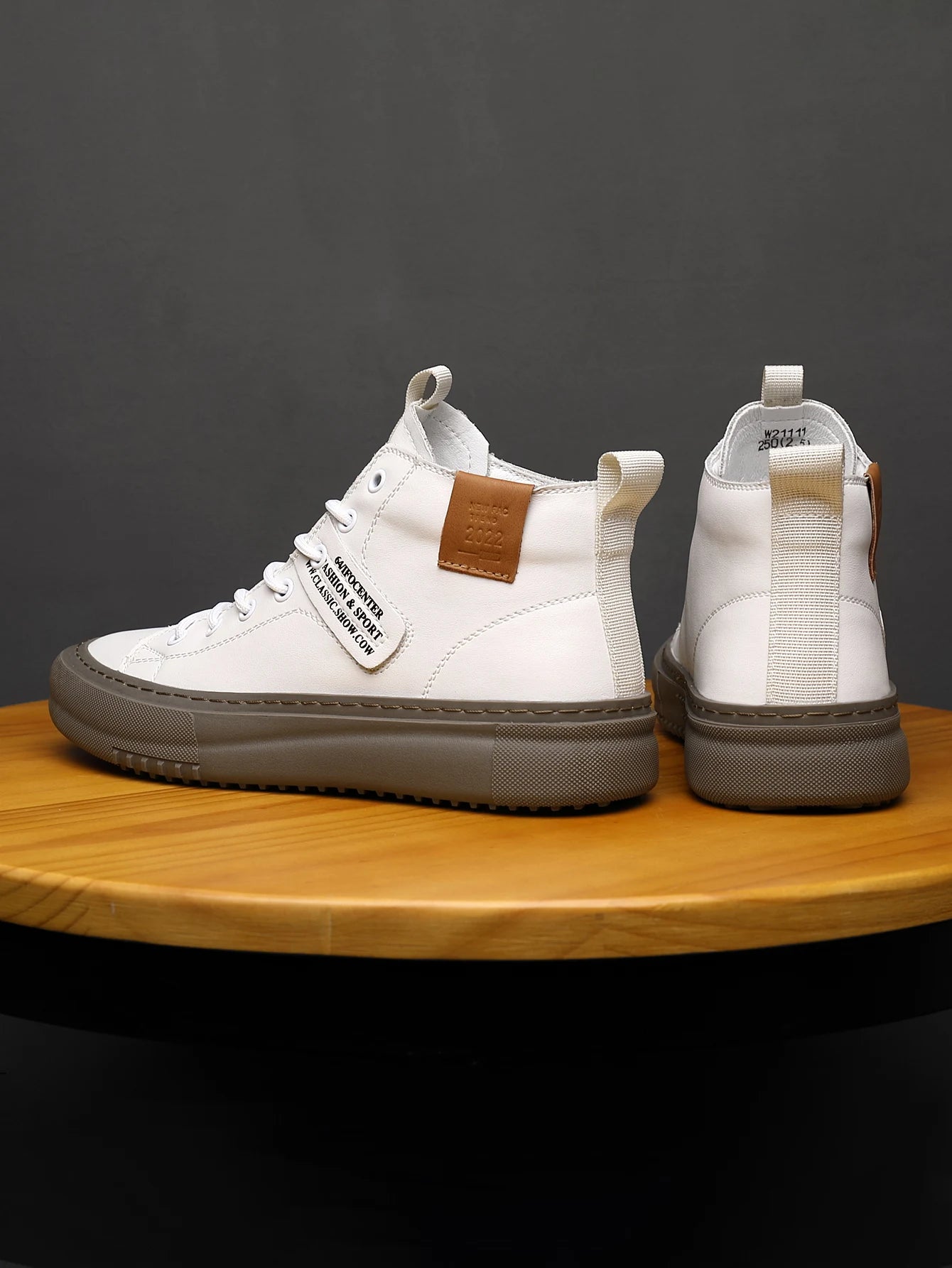 Men's Shoes Autumn and Winter New White Shoes Fashion Sneakers Sports High-Top Trendy Shoes Business Casual Breathable Thick-Soled Shoes Outdoor Casual Shoes