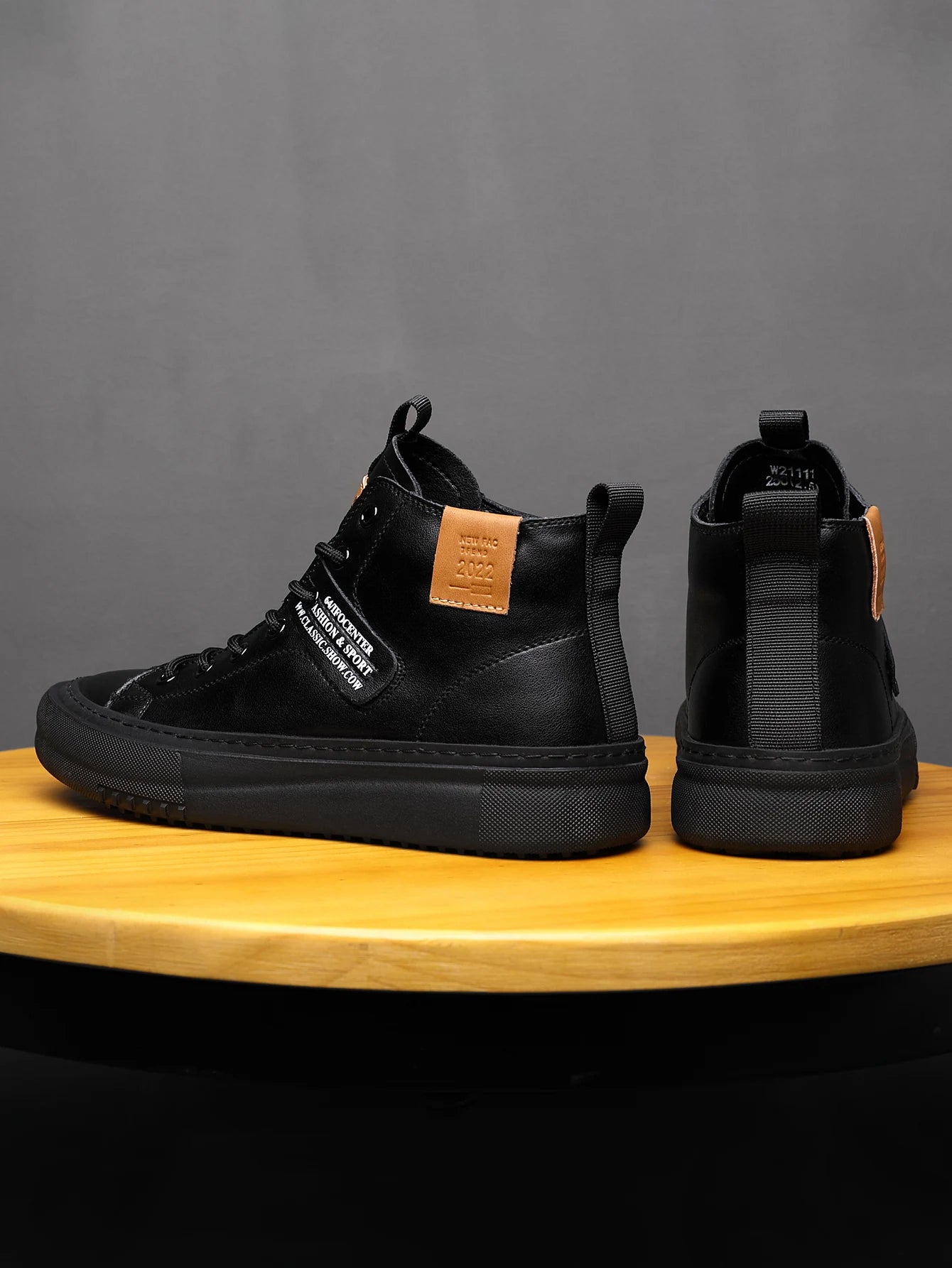 Men's Shoes Autumn and Winter New White Shoes Fashion Sneakers Sports High-Top Trendy Shoes Business Casual Breathable Thick-Soled Shoes Outdoor Casual Shoes