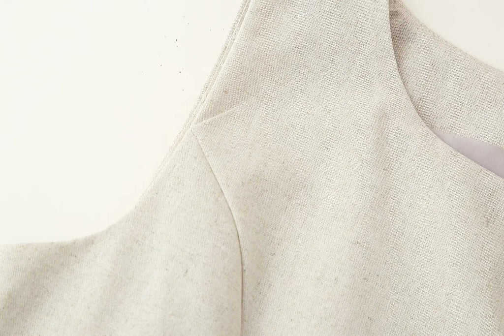 2025 New Set Women's Asymmetric Buckle Vest Short Skirt Set Round Neck Sleeveless Top A-line Skirt Summer New Casual Chic Set