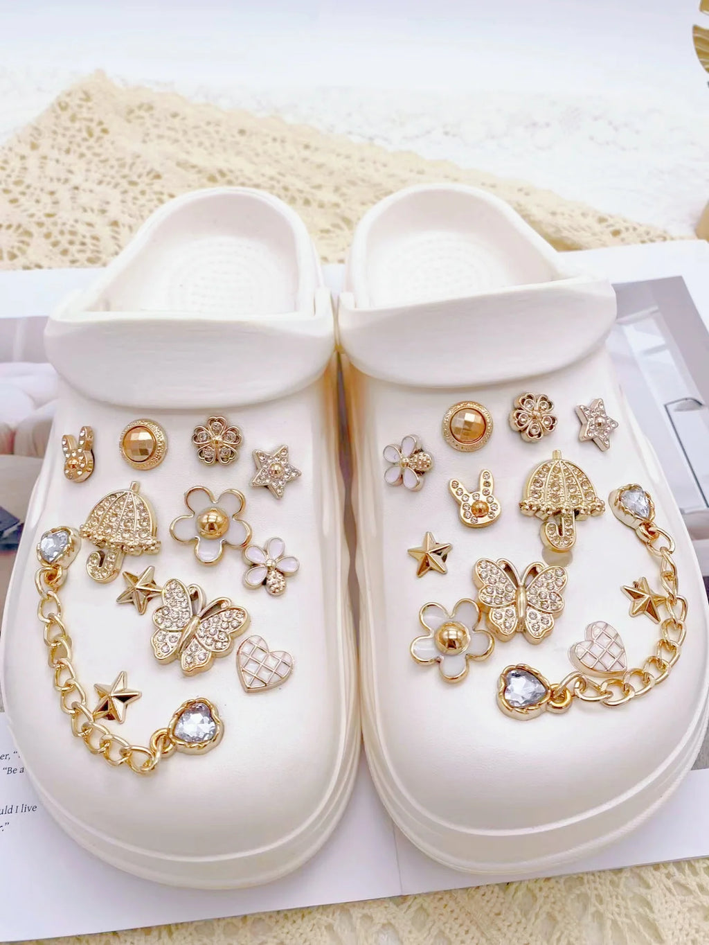 24 pieces of golden fashionable and elegant (golden heart-shaped diamond chains, butterflies, hearts, stars, rabbit heads, small