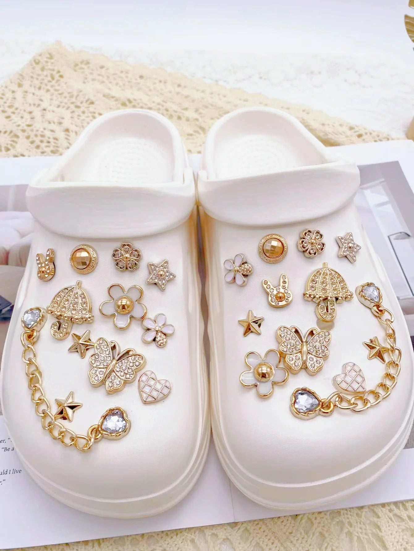 24 pieces of golden fashionable and elegant (golden heart-shaped diamond chains, butterflies, hearts, stars, rabbit heads, small