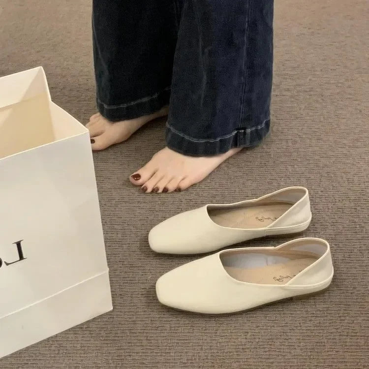 Shallow cut flat bottomed comfortable work shoes for women