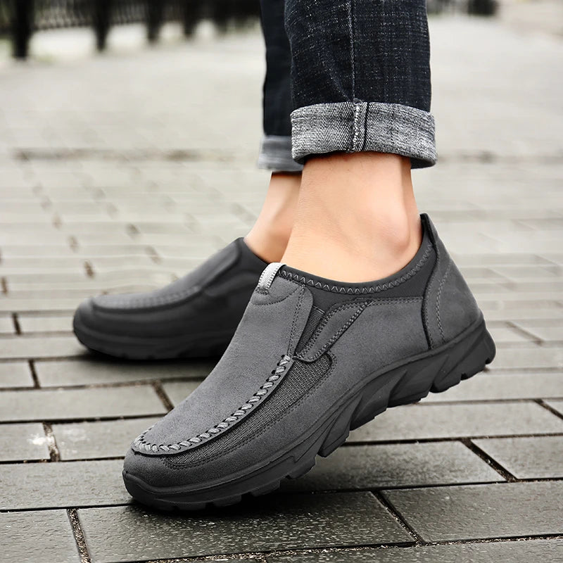 Men Casual Shoes Brand 2022 Fashion Mens Loafers Moccasins Breathable Slip on Retro Driving Shoes Men Sneakers Plus Size 39-48