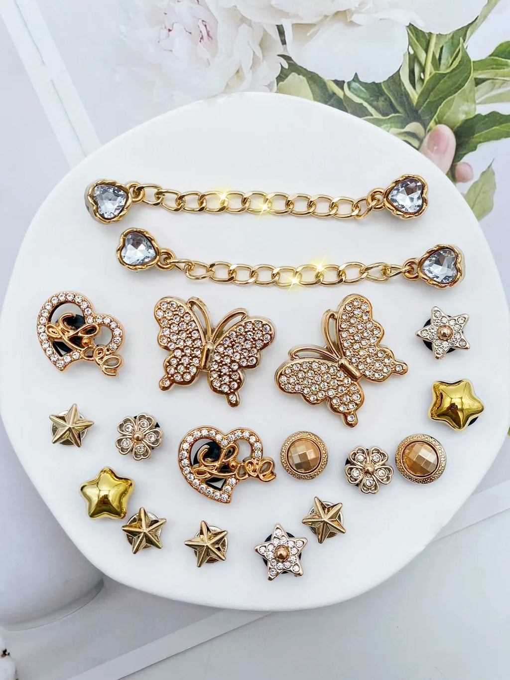 18 pieces of golden fashionable ABS chain, dotted with butterfly, star, flower, heart letter DIY decorations, suitable for women