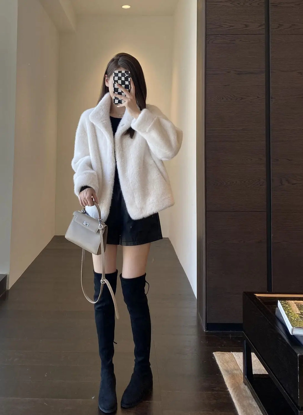 Spring Autumn Lady Short Leather Fur Outwear 2024 Women Fashion Stand Collar Mink Fur Top Female Long Sleeves Fox Jacket