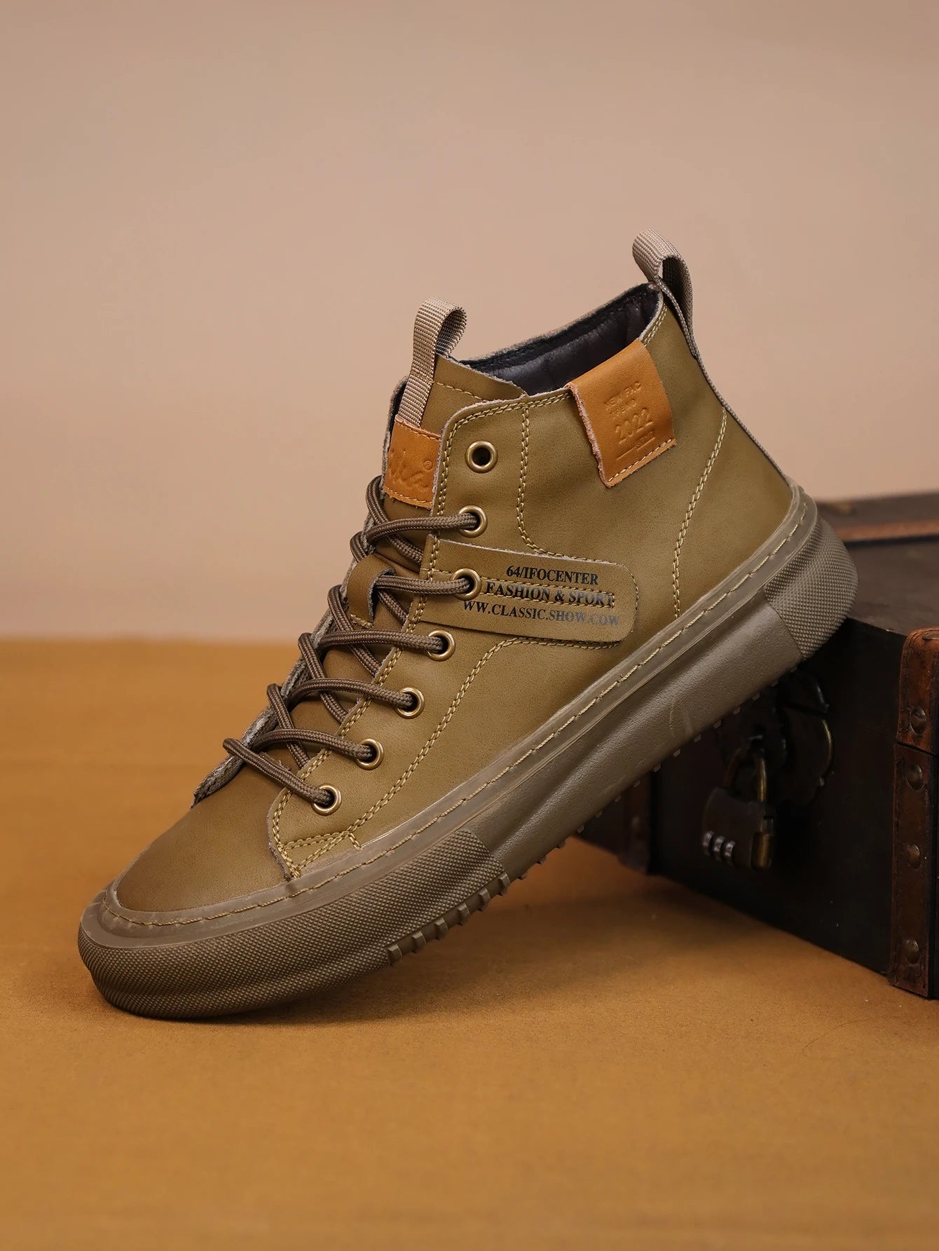 Men's Shoes Autumn and Winter New White Shoes Fashion Sneakers Sports High-Top Trendy Shoes Business Casual Breathable Thick-Soled Shoes Outdoor Casual Shoes