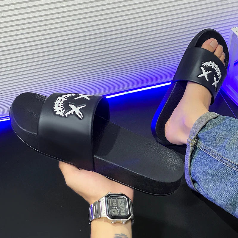 Couple Style Men's and Women's Slippers 2025 New Outer Wear Summer Home Shoes Casual Beach Slippers