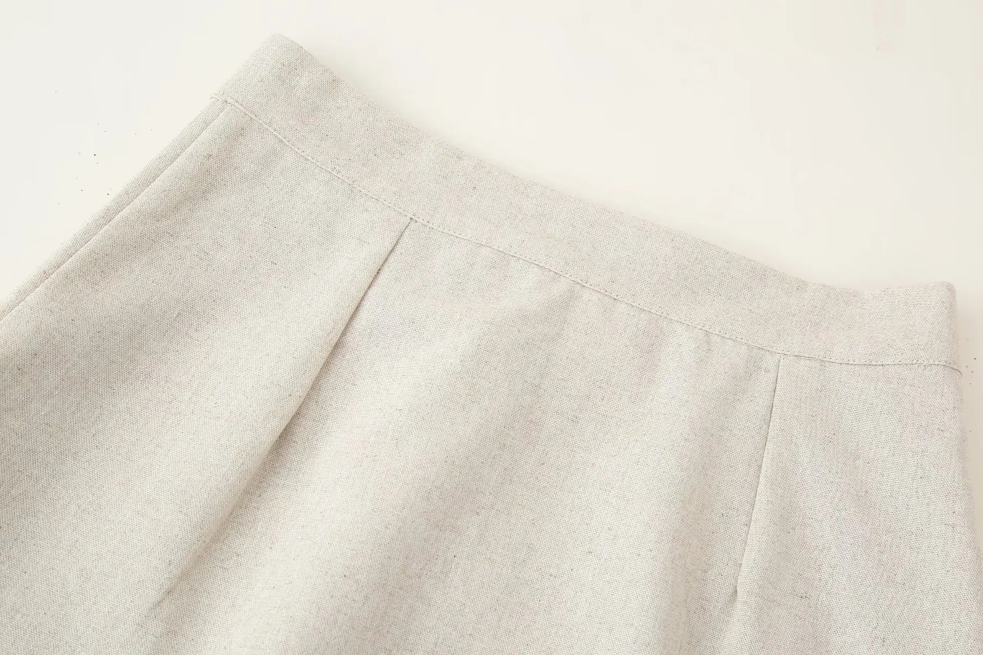 2025 New Set Women's Asymmetric Buckle Vest Short Skirt Set Round Neck Sleeveless Top A-line Skirt Summer New Casual Chic Set