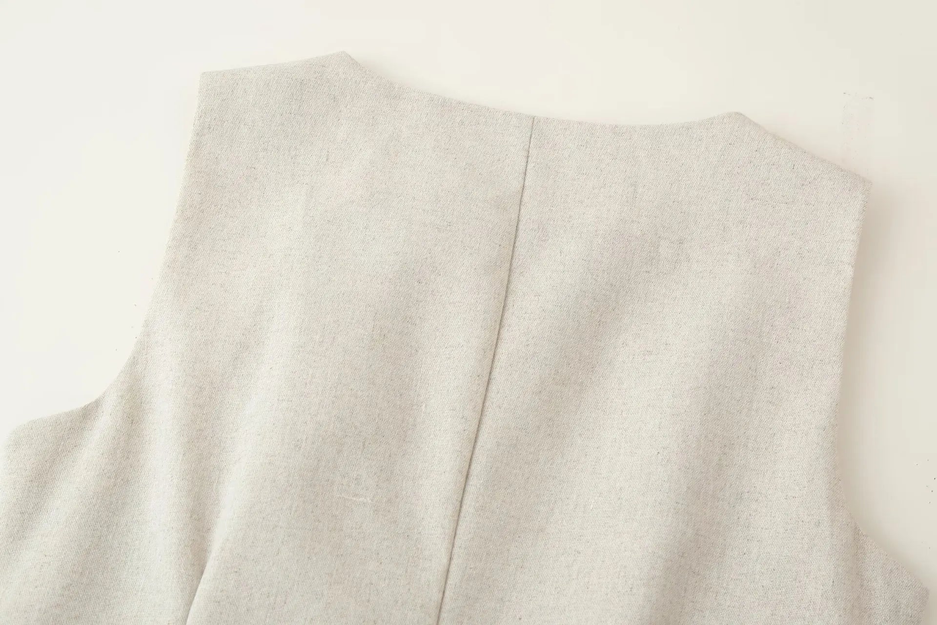 2025 New Set Women's Asymmetric Buckle Vest Short Skirt Set Round Neck Sleeveless Top A-line Skirt Summer New Casual Chic Set