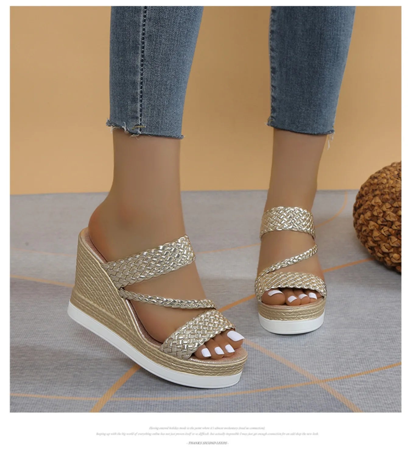 Women Sandals 2024 Summer New Outdoor Beach Sandals Comfortable Hot Shallow Wedges Shoes for Women Designer Casual Sandals