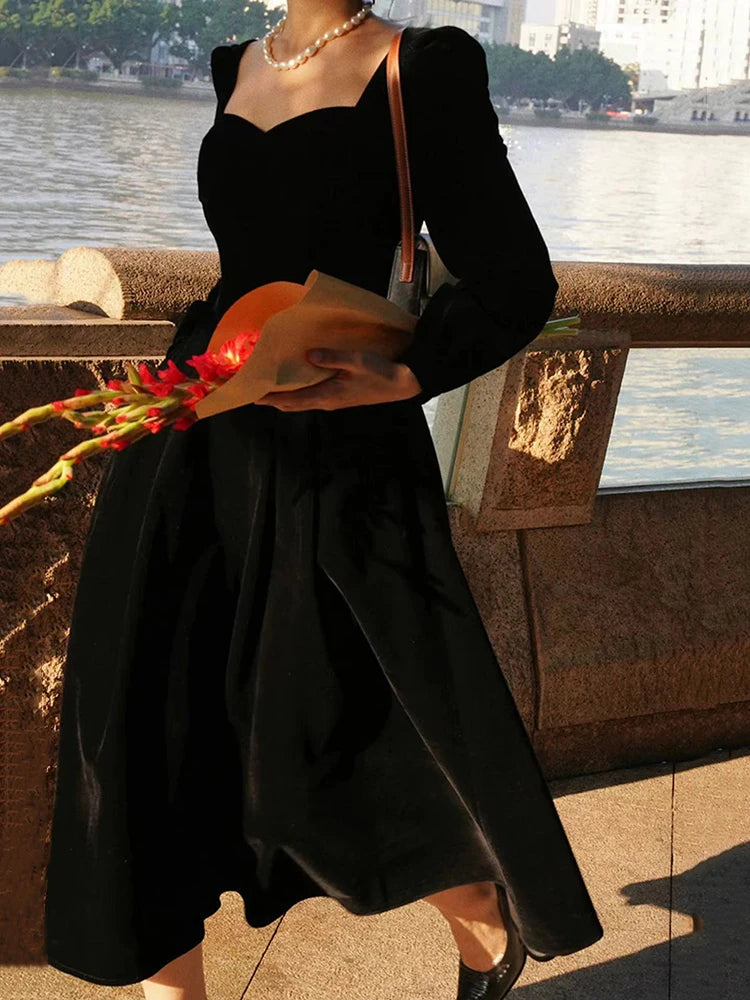 Elegant Velvet Midi Dress Women Vintage Korean Slim V Neck A Line Fairy Dress Female Autumn Long Sleeve All-Match Party Vestidos