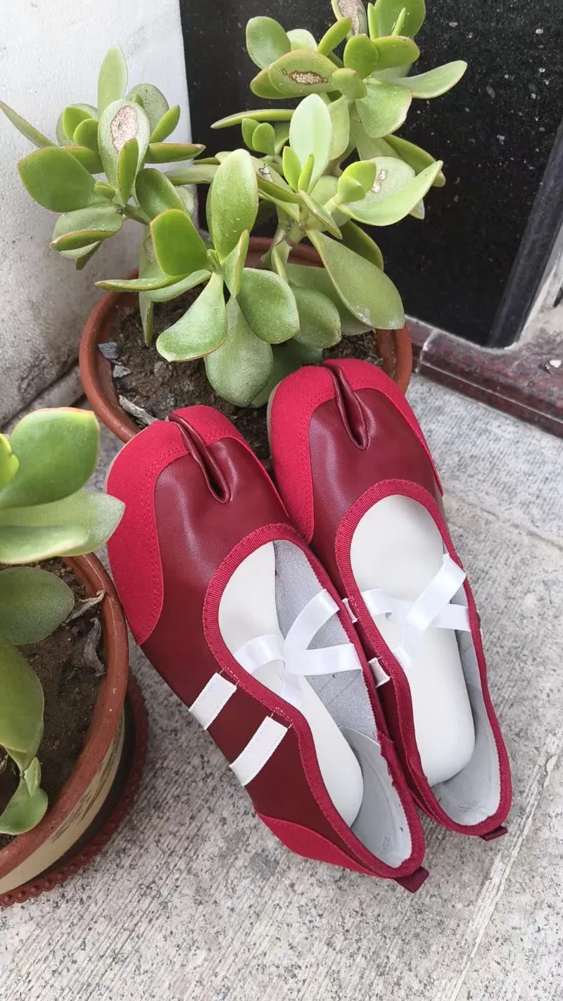 Cross Strap Tabi Flat Shoes Women Casual Fashion Design Mary Jane Shoes Slip-on Split Toe Ballet Shoes 2025 Summer Elegant New