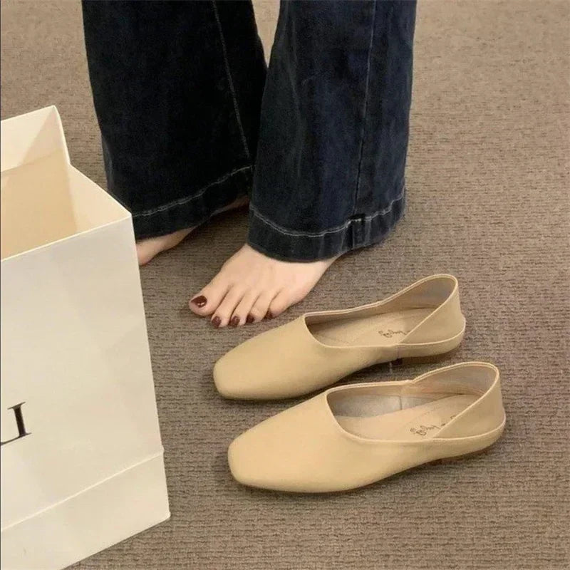Shallow cut flat bottomed comfortable work shoes for women
