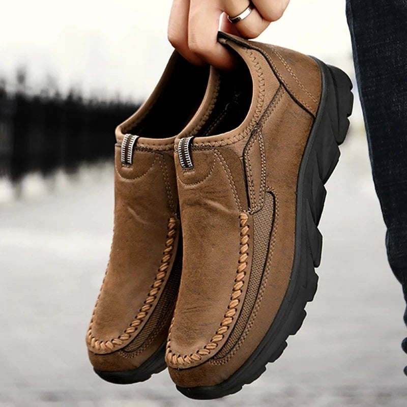 Men Casual Shoes Brand 2022 Fashion Mens Loafers Moccasins Breathable Slip on Retro Driving Shoes Men Sneakers Plus Size 39-48