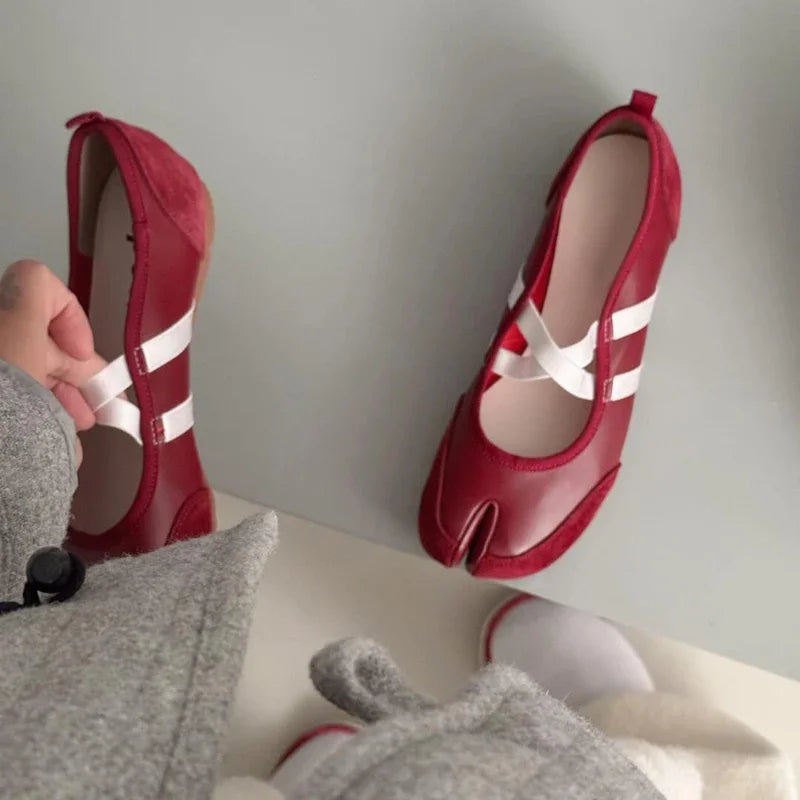 Cross Strap Tabi Flat Shoes Women Casual Fashion Design Mary Jane Shoes Slip-on Split Toe Ballet Shoes 2025 Summer Elegant New