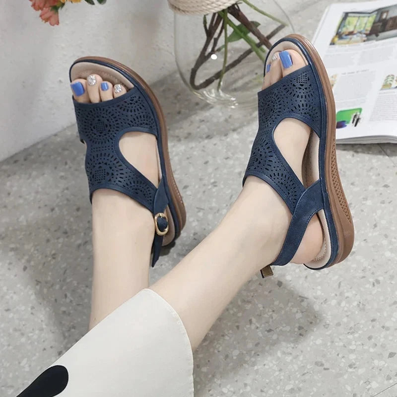 Low Sandals Woman Leather Female Shoe Clogs Wedge Large Size Low-heeled Fashion Girls Platform Big Beige Retro  Comfort Scan