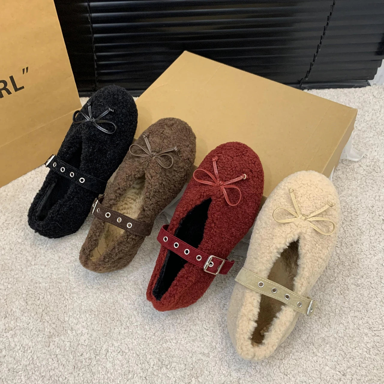 New Women's Shoes Woman Flats Low Heels Casual Female Sneakers Slip-on Loafers Fur Round Toe Shallow Mouth Boat Slip on Winter