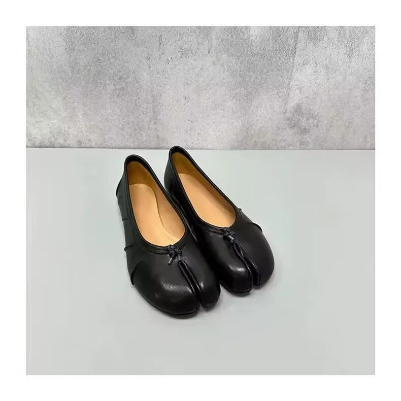 Wrinkles Tabi Ninja Shoes 2025 Women Cozy Leather Flats Split Hoof Toe Loafers Femme Mary Jeans Mocasines Ladies Ballerina Shoe