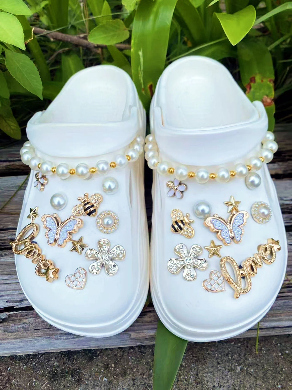 24 pieces of golden fashion (ABS pearl chains, butterflies, stars, flowers, letters, hearts, ABS pearls) ABS resin shoe buckles,
