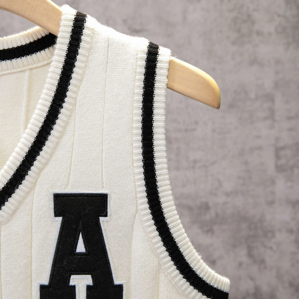 Men's Letter Patched V Neck Sweater Vest, Regular Fit Casual Striped Trim Sleeveless Knitwear, Men's Clothes for Daily Wear