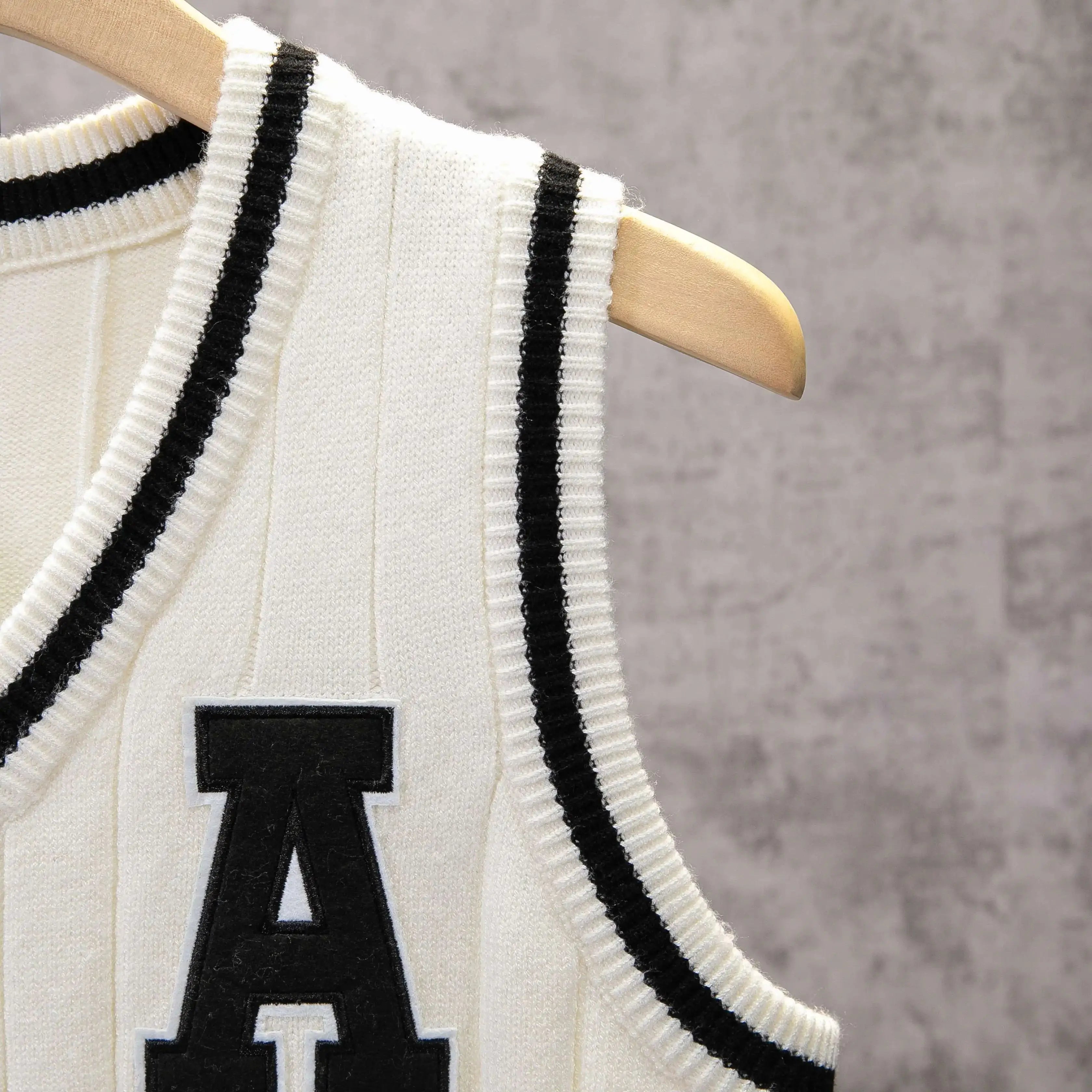 Men's Letter Patched V Neck Sweater Vest, Regular Fit Casual Striped Trim Sleeveless Knitwear, Men's Clothes for Daily Wear