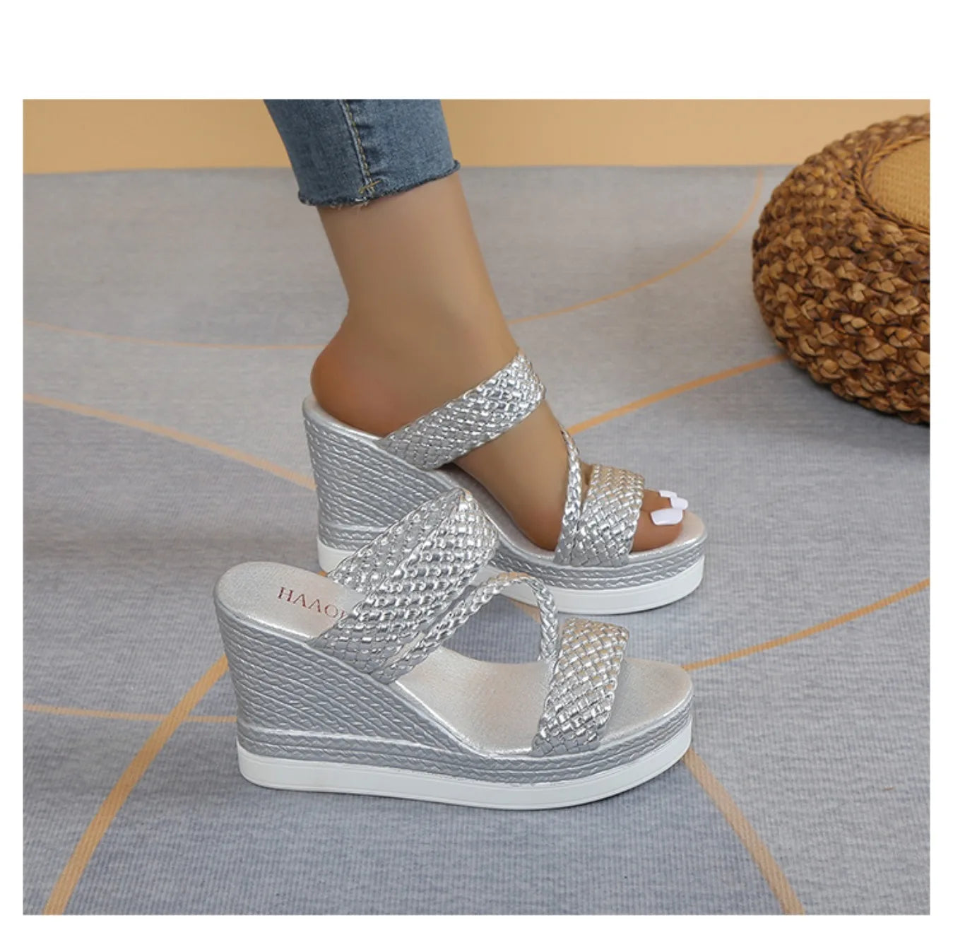 Women Sandals 2024 Summer New Outdoor Beach Sandals Comfortable Hot Shallow Wedges Shoes for Women Designer Casual Sandals