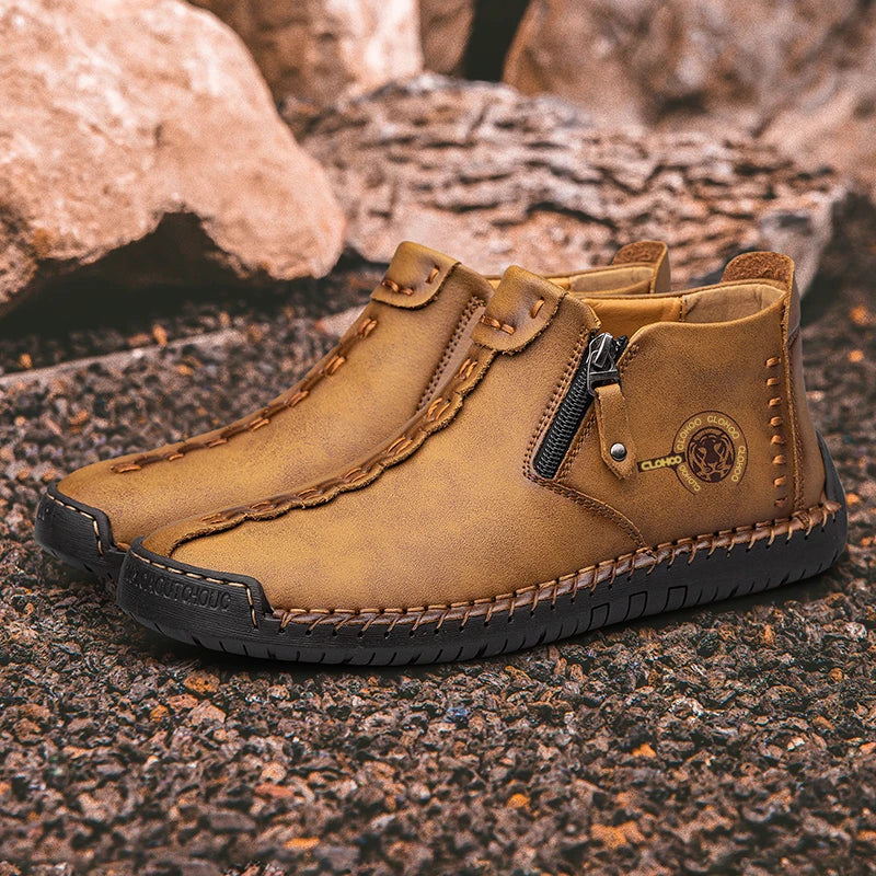 CLOHOO Hand-Sewn High-Top Men's Casual Shoes Comfortable Business Boots Solid Color Office Boots with Zipper