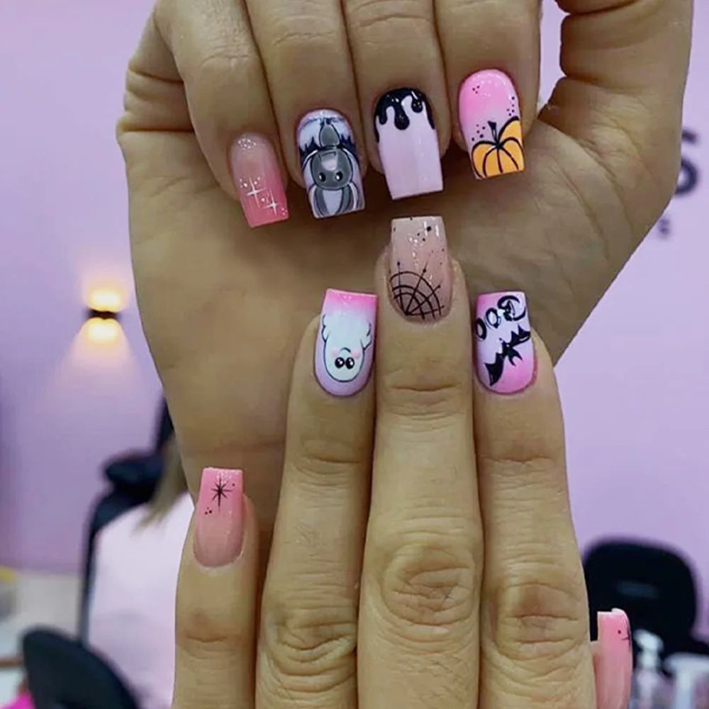 24pcs New Christmas False Nails Christmas Red Gift Box Pattern Design Fake Nail Tips for Girl Cute Short Coffin Press on Nails