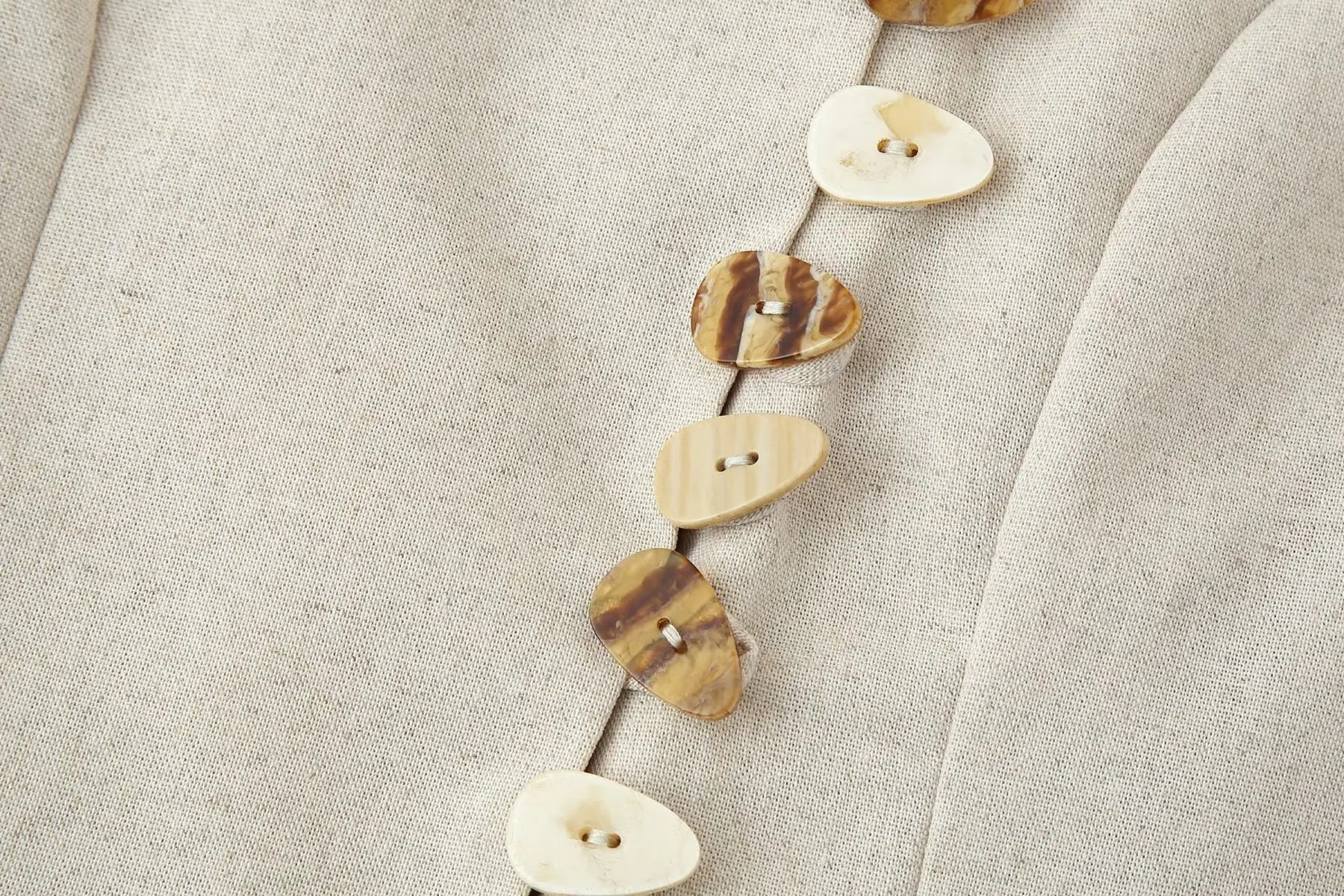 2025 New Set Women's Asymmetric Buckle Vest Short Skirt Set Round Neck Sleeveless Top A-line Skirt Summer New Casual Chic Set