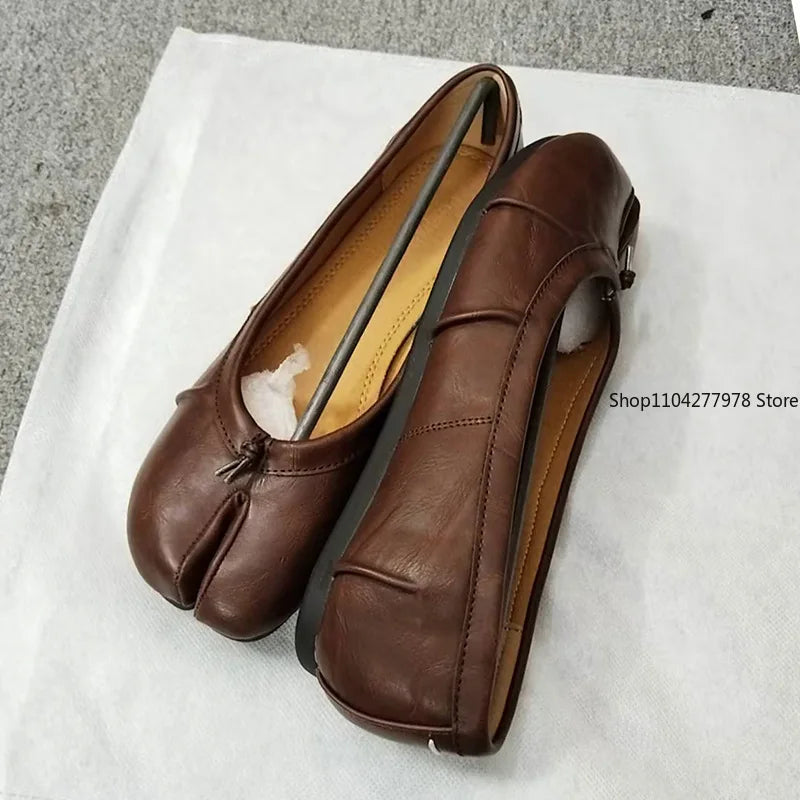 Wrinkles Tabi Ninja Shoes 2025 Women Cozy Leather Flats Split Hoof Toe Loafers Femme Mary Jeans Mocasines Ladies Ballerina Shoe