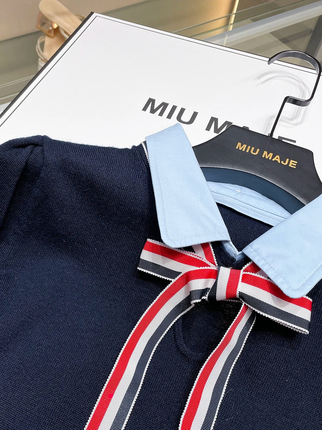 High-End European Sle Women's Knitted ort Top  Collar Belted College Faion Upperwear Comfortable Regular Fit Summer...