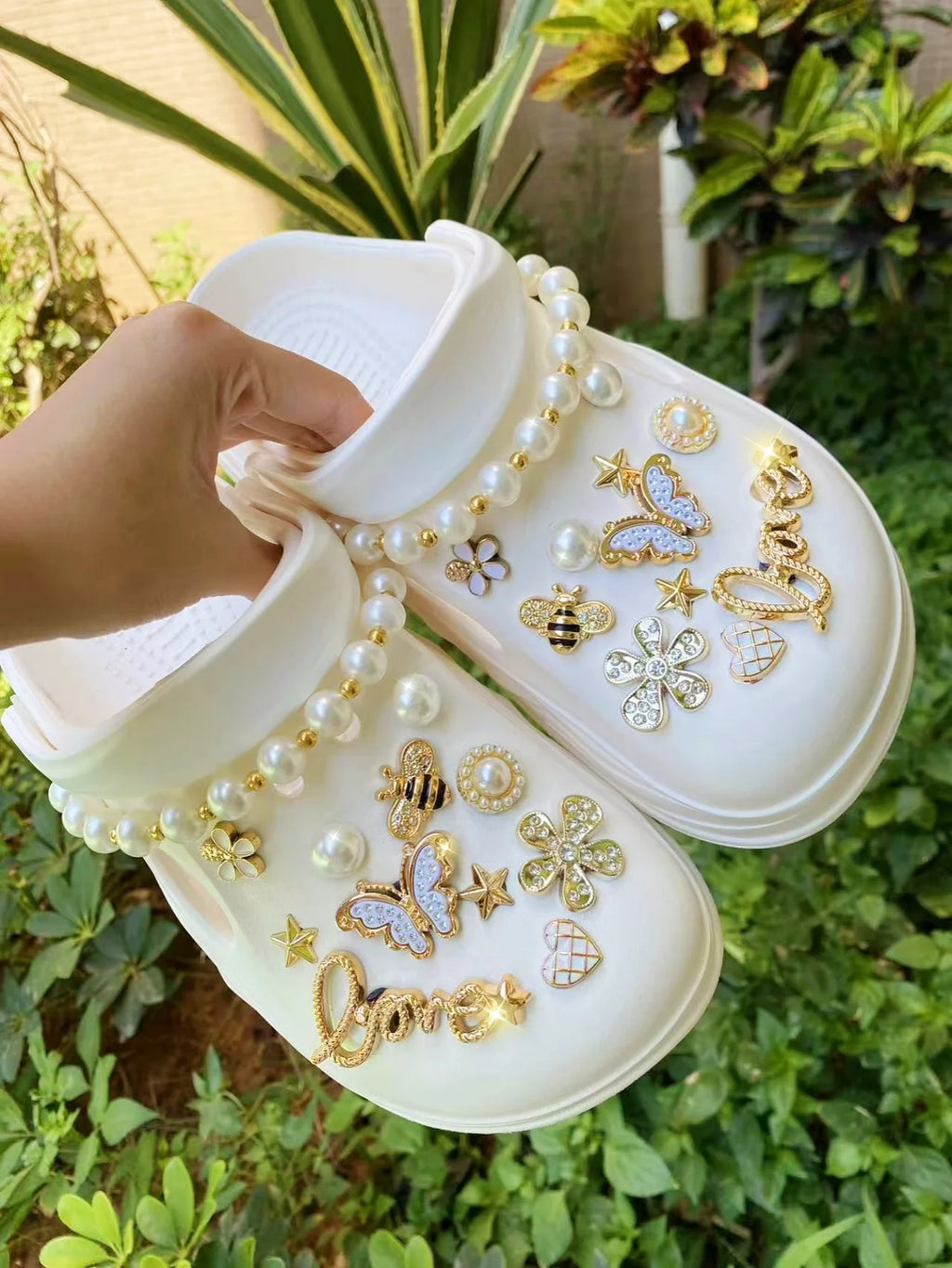 24 pieces of golden fashion (ABS pearl chains, butterflies, stars, flowers, letters, hearts, ABS pearls) ABS resin shoe buckles,