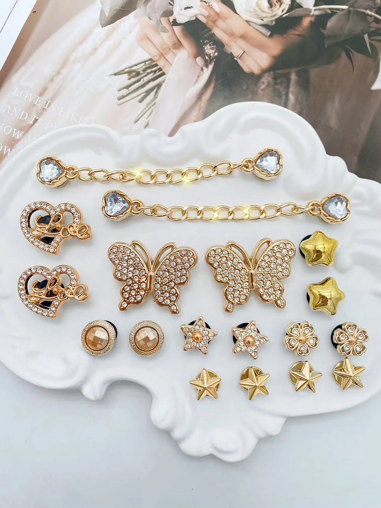 18 pieces of golden fashionable ABS chain, dotted with butterfly, star, flower, heart letter DIY decorations, suitable for women