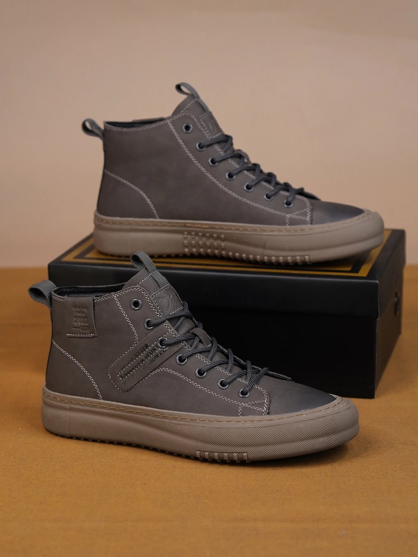 Men's Shoes Autumn and Winter New White Shoes Fashion Sneakers Sports High-Top Trendy Shoes Business Casual Breathable Thick-Soled Shoes Outdoor Casual Shoes