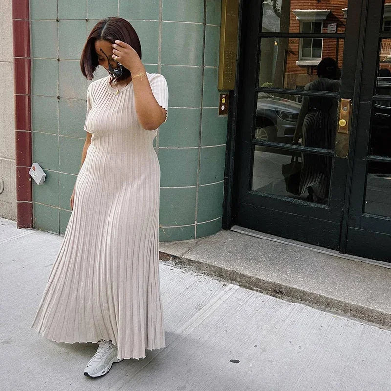 Knitted Women Long Dress Short Sleeve Pleated Lady Dresses 2024 Fashion Autumn Winter Hip Package O Neck Female Vestidos