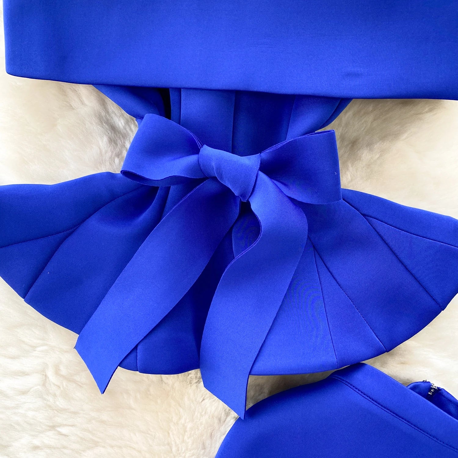 Sexy One-oulder Banded Waist Gown Set with Pleated Skirt Two-Piece Ensemble Courtly Sle Versatile Top f-length A-Line ...