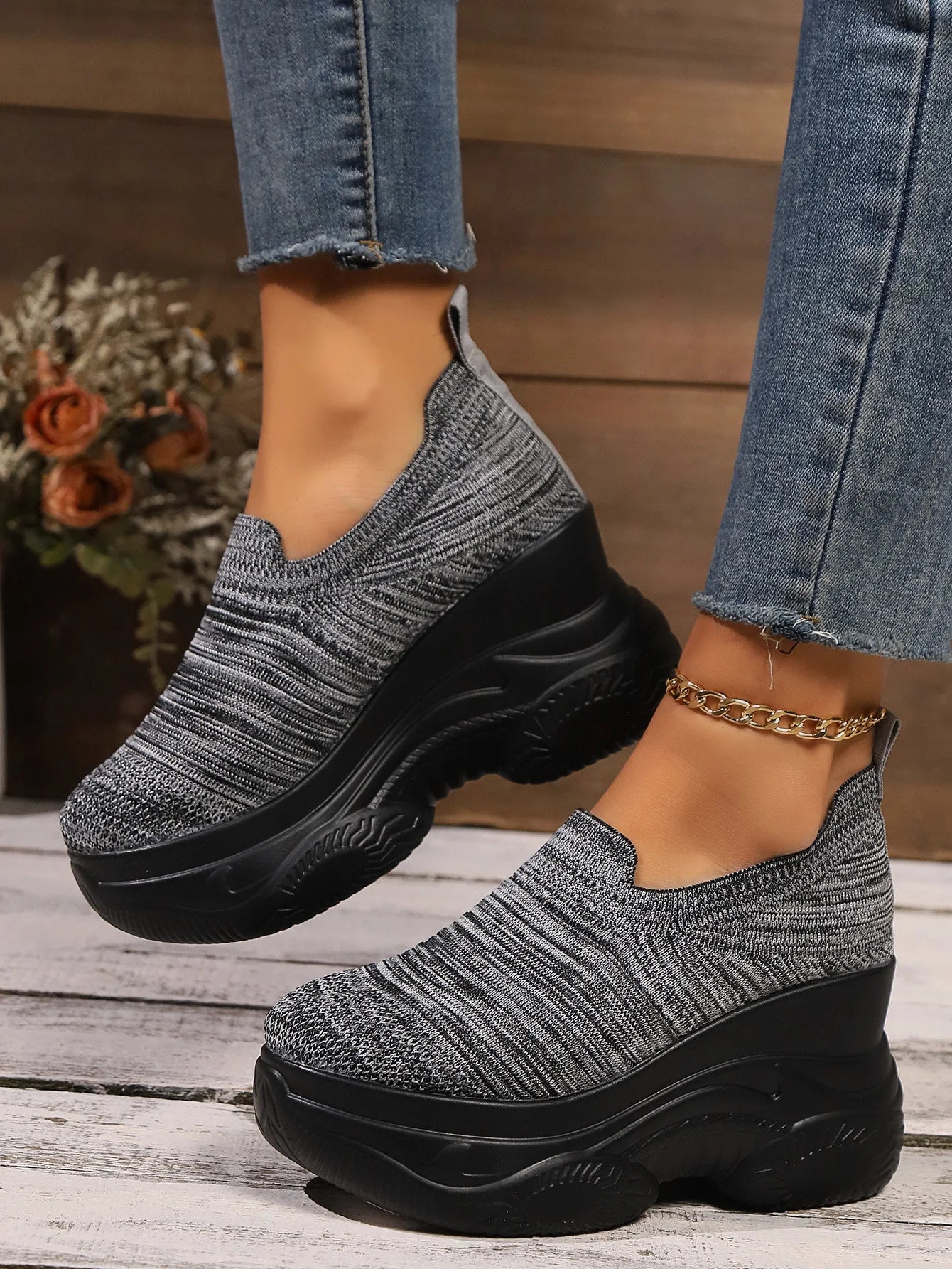 Heightening Thick Sole Fashionable Ladies Shoes 2025 Autumn New Black Mesh Breathable Casual Slip-on Women's Vulcanized Shoes