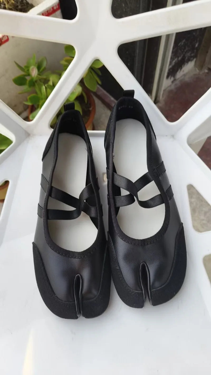 Cross Strap Tabi Flat Shoes Women Casual Fashion Design Mary Jane Shoes Slip-on Split Toe Ballet Shoes 2025 Summer Elegant New