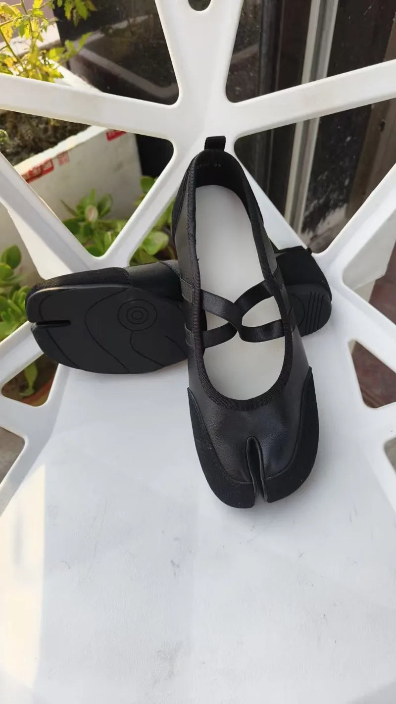 Cross Strap Tabi Flat Shoes Women Casual Fashion Design Mary Jane Shoes Slip-on Split Toe Ballet Shoes 2025 Summer Elegant New