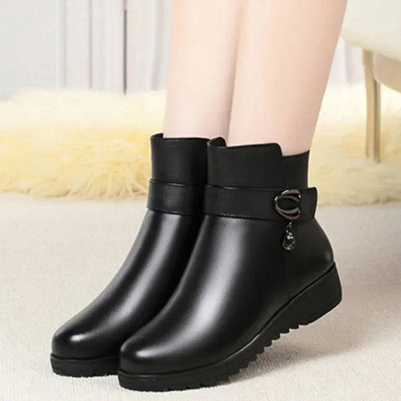 Mum Warm Cotton Shoes Women Winter Fleece Side Zip Thick Bottom Short Boots Leisure Round Head Flats Bota Inverno Feminina2024