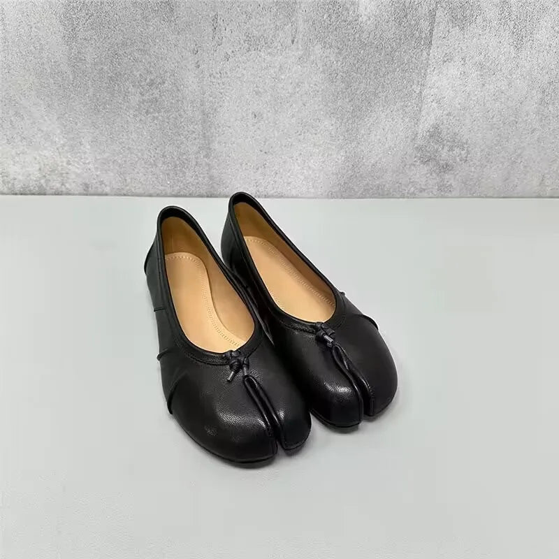 Wrinkles Tabi Ninja Shoes 2025 Women Cozy Leather Flats Split Hoof Toe Loafers Femme Mary Jeans Mocasines Ladies Ballerina Shoe