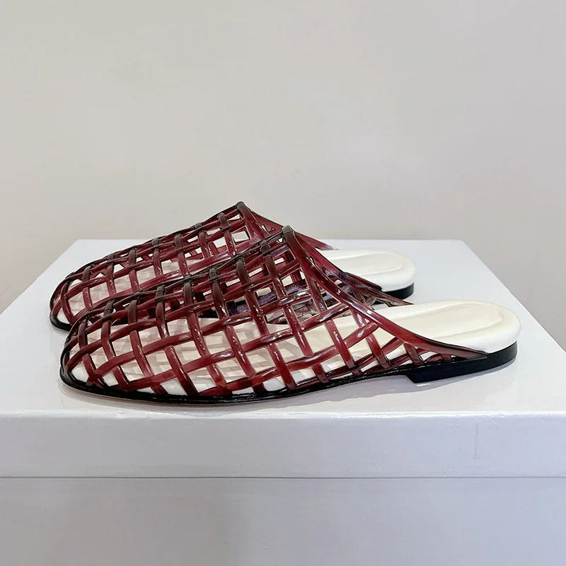 New 2025 Closed Toe Women Plastics Jelly Mules Hollow Outs Flat Bottom Lazy Slipper Ladies Summer Seaside Vacation Beach Shoes