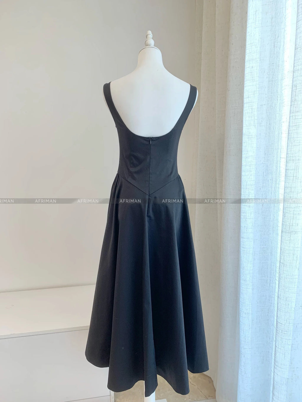 2025 New Hepburn Style Organic Cotton Temperament Backless Long Black Dress for Women