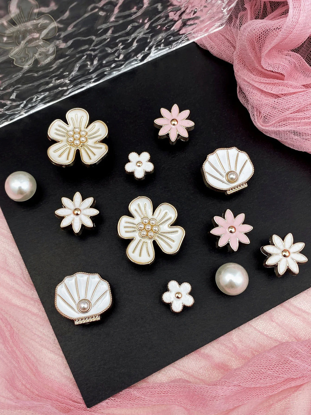 24 pieces of white gold-edged ABS pearl shells, flowers, pink bows, flowers, white flowers, ABS pearl shoe buckle DIY decoration