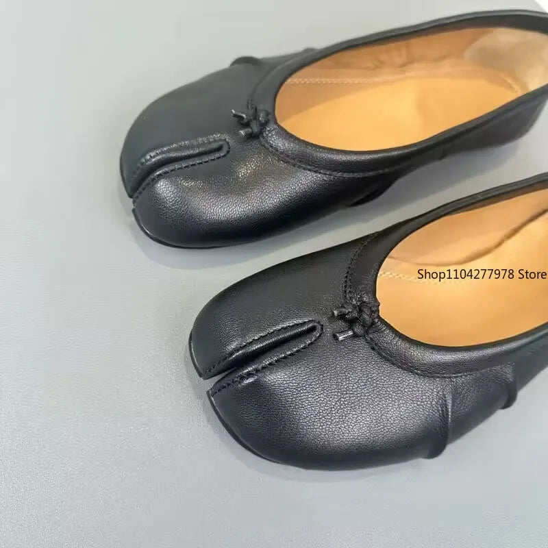 Wrinkles Tabi Ninja Shoes 2025 Women Cozy Leather Flats Split Hoof Toe Loafers Femme Mary Jeans Mocasines Ladies Ballerina Shoe