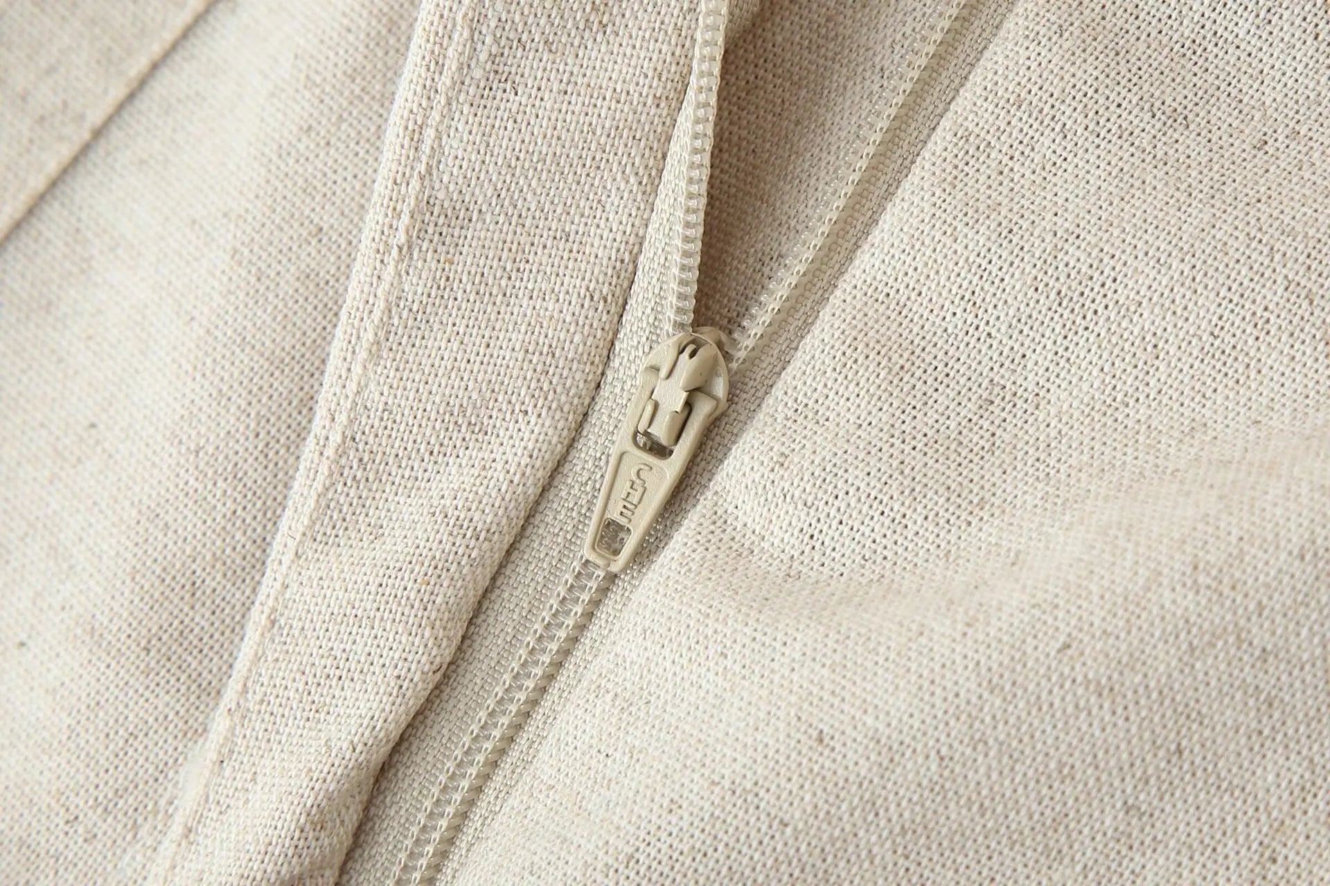 2025 New Set Women's Asymmetric Buckle Vest Short Skirt Set Round Neck Sleeveless Top A-line Skirt Summer New Casual Chic Set