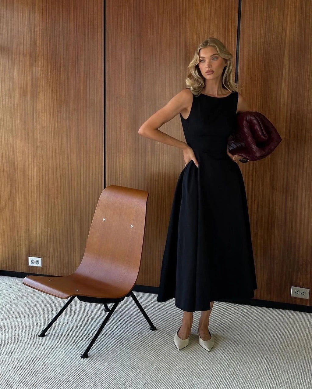 2025 New Hepburn Style Organic Cotton Temperament Backless Long Black Dress for Women