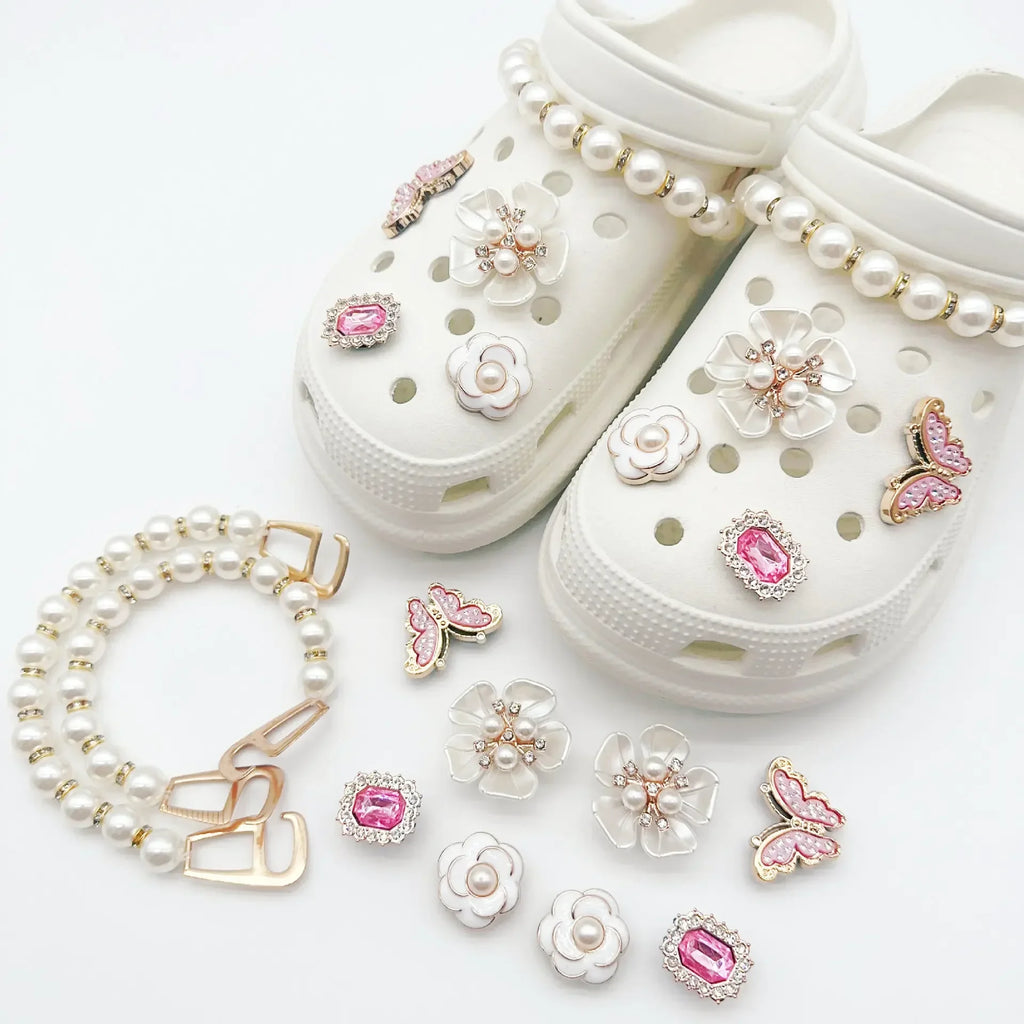 1Set New Shoe Charms Set Creative 3D Shoe Flower Diamond Butterfly Pearl Flower Detachable Chain Buckle Girls Shoe Decoration