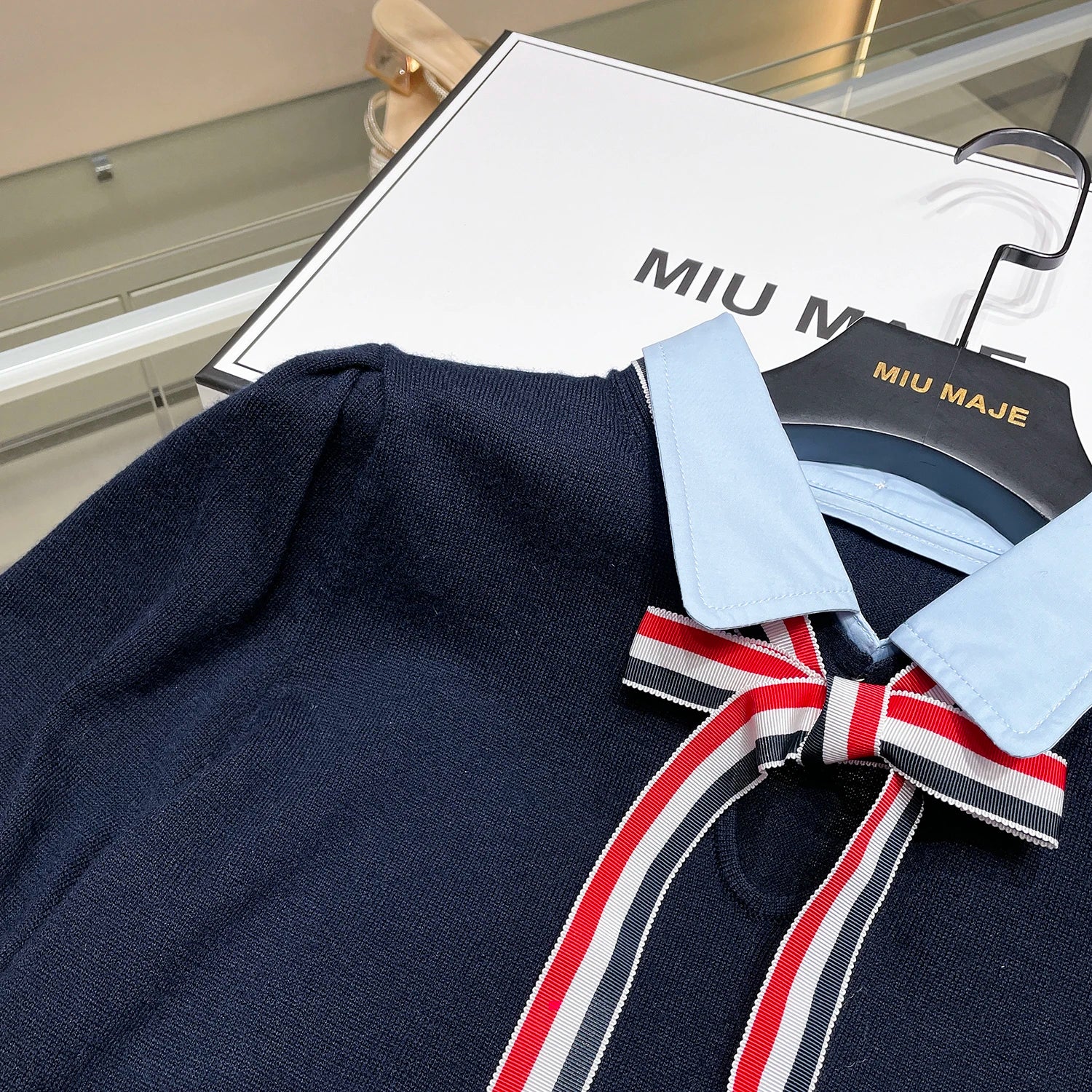 High-End European Sle Women's Knitted ort Top  Collar Belted College Faion Upperwear Comfortable Regular Fit Summer...